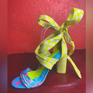 Gianni Bini Checkered Lace Up Heels Size 9.5